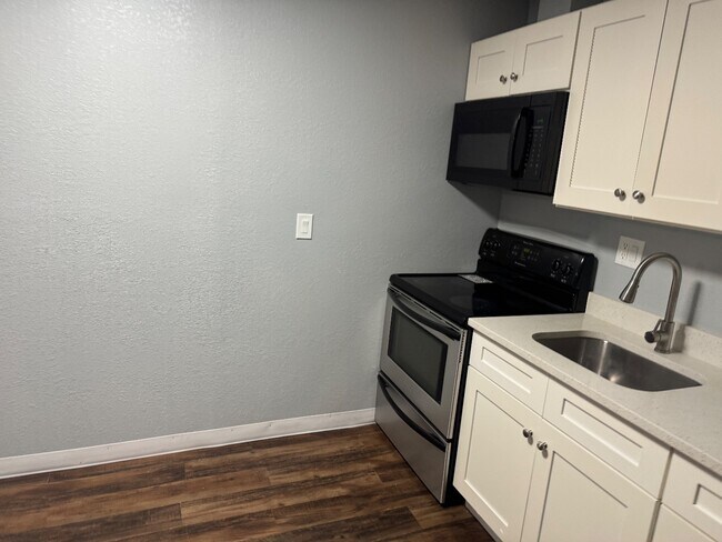 Photo - 3416 S 70th St