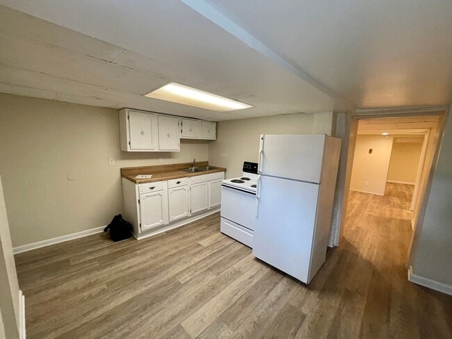Photo - 123 W Sycamore St Unidad BS