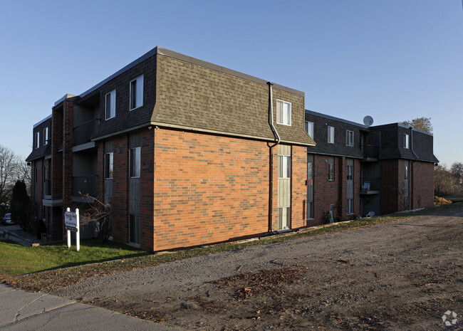 Building Photo - Majestic View Apartments