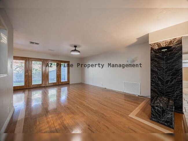 Photo - 3137 N 4th Ave