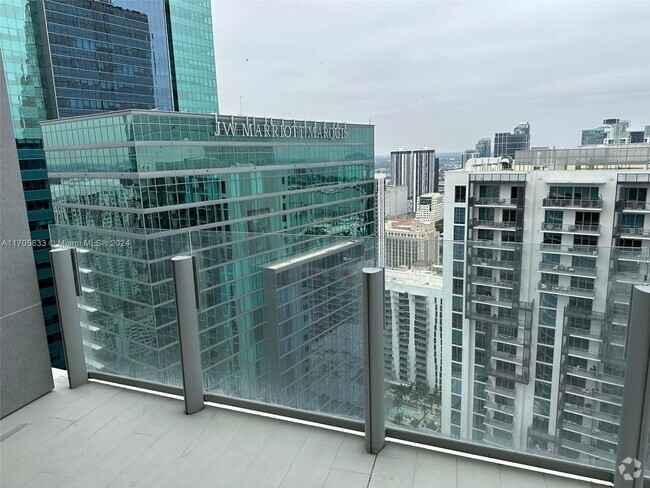 Building Photo - 300 Biscayne Blvd Unit 300 Biscayne Blvd # 45-09 Rental