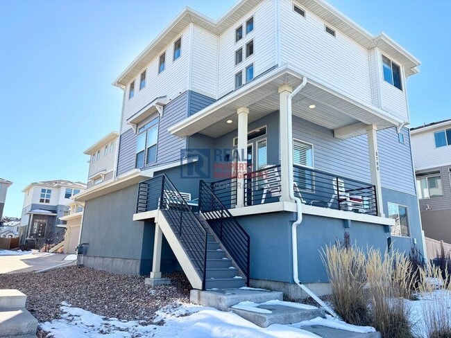 Building Photo - 3700 Celestial Ave