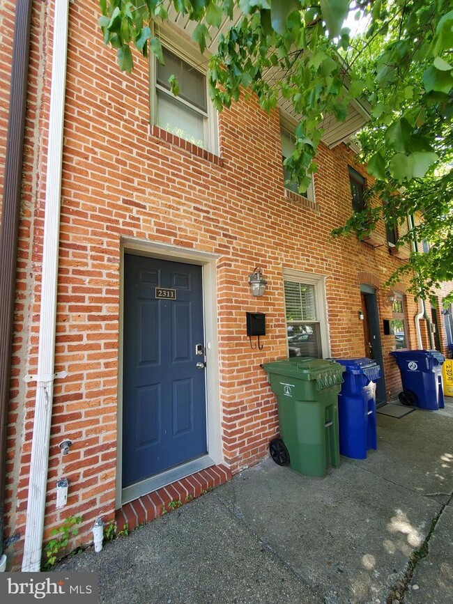 Photo - 2311 Foster Ave Townhome