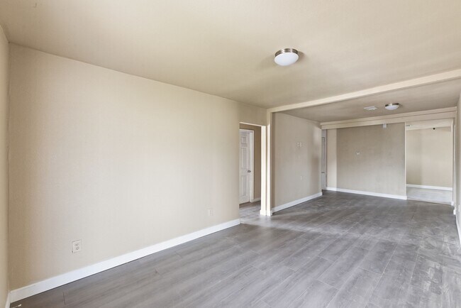 Photo - 2411 Leffingwell St