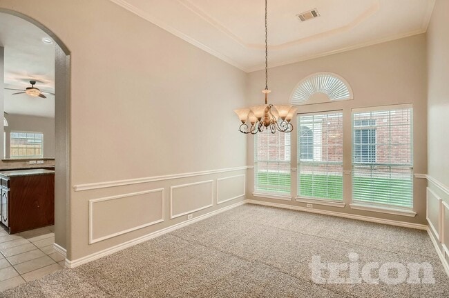 Photo - 2710 Hawthorne Dr