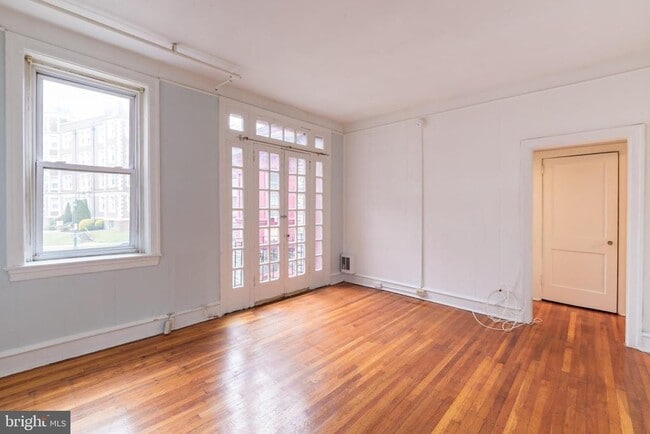 Building Photo - 2115 N 63rd St Unit 2F Rental