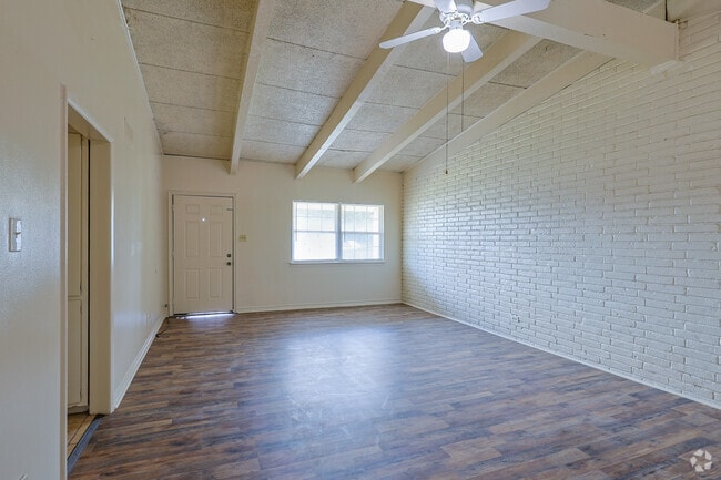 2BR, 2BA - 1,200SF