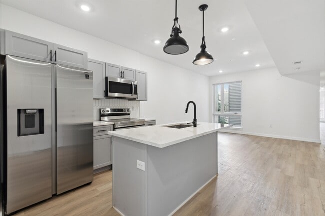 Building Photo - 1809 N 18th St Unit B
