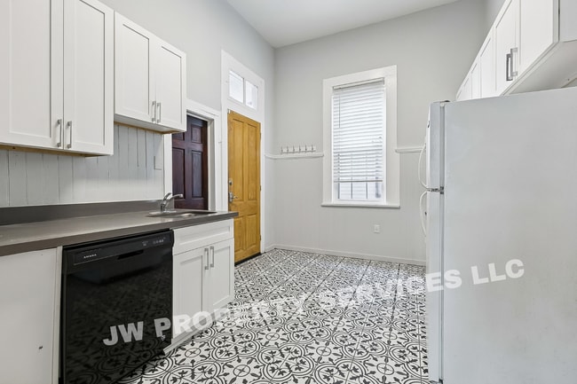 Photo - 5225 Magazine St Unit A