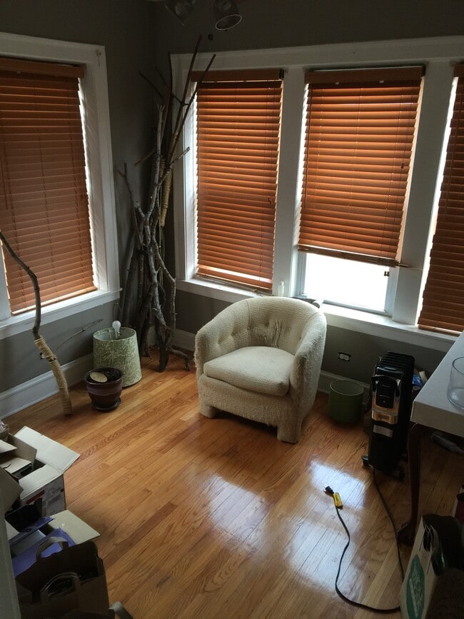 Back room for bedroom or office - 6423 N Claremont Ave Unit Rodgers Park / West Ridge 3 bedroom