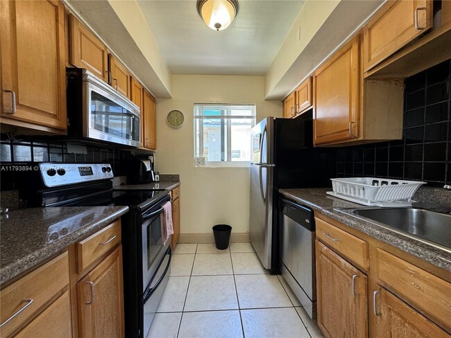 Photo - 8509 Crespi Blvd Apartamento Unidad 10