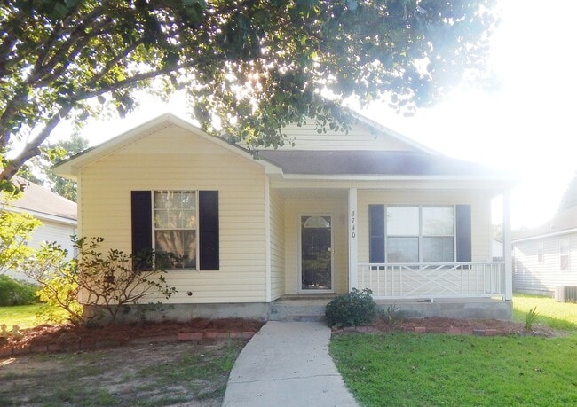 Building Photo - 3 Bedroom Home in the Hamilton Point Subdivision
