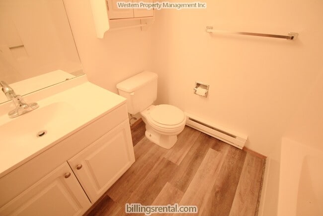 Bathroom - 3321 Central Ave Unit #6