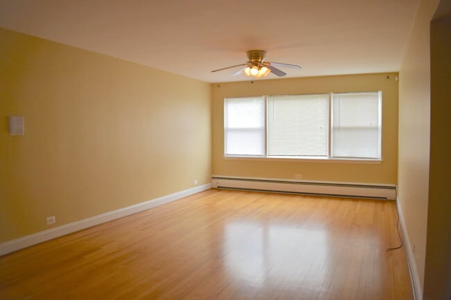 Photo - 1951 Euclid Ave Unidad 102