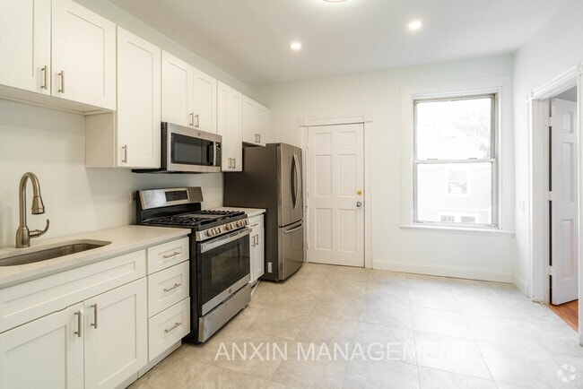 Building Photo - 298 Brookline St Unit 2 Rental