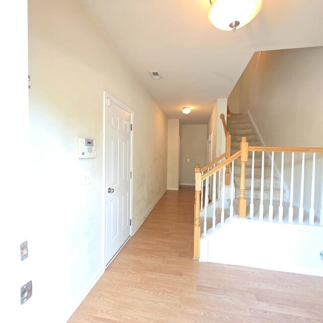 Photo - 294 Linden Park Ln
