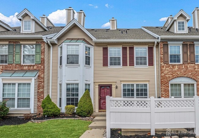 Photo - 115 Albury Way