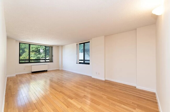 Photo - SPACIOUS ONE BEDROOM APARTMENT Unidad 2287
