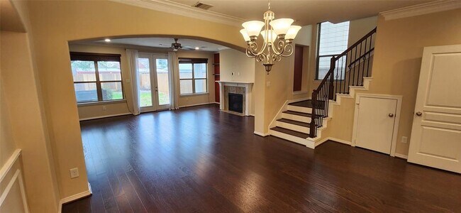 Photo - 829 W 26th St