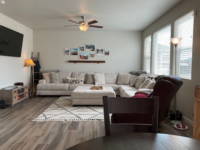 Photo - Fabulous 2 Story in The Trails At Aspen Ridge