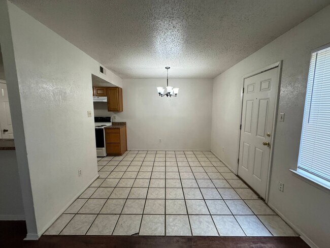 Photo - 4501 Westcliff Rd Unidad Apt D