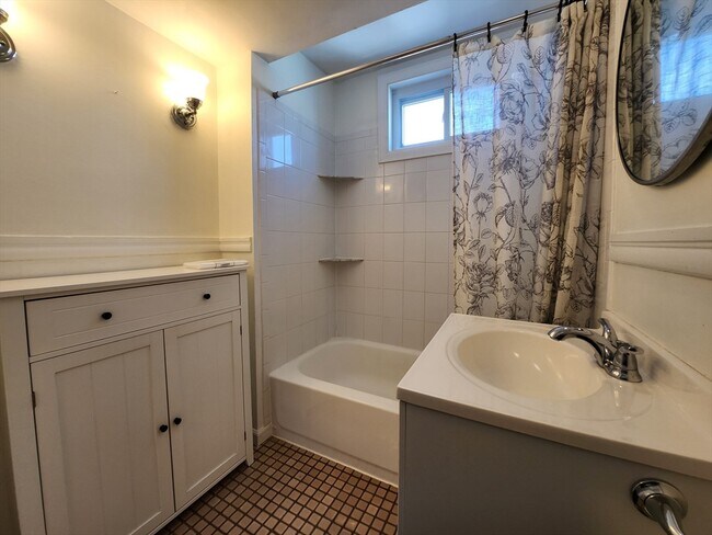 Photo - 45 Blaney St Unit 2