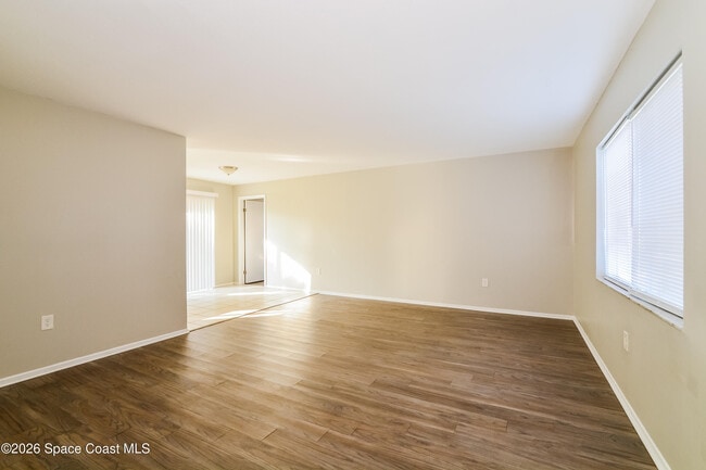 Photo - 2000 Burning Tree Dr