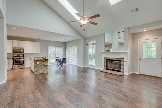 Photo - 6515 Fairgreen Dr
