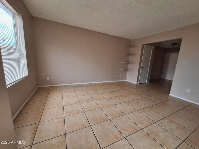 Photo - 1449 E Knoll Cir