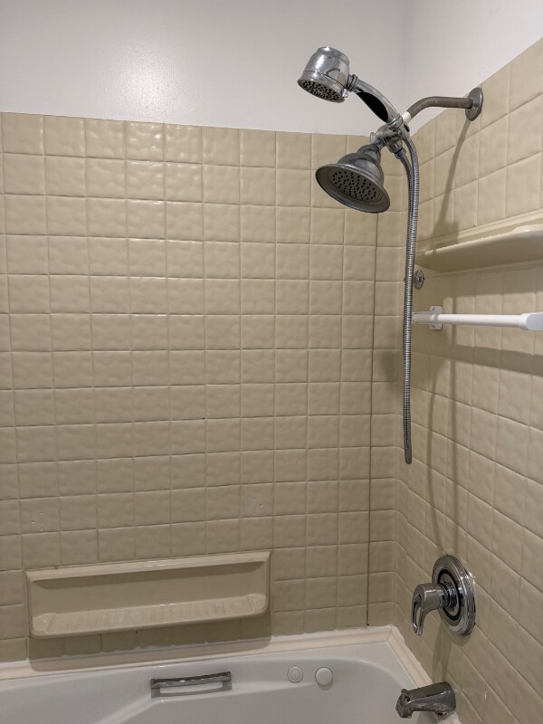 Photo - 807 W 40th St Unidad 5