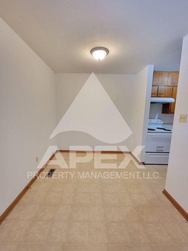 Photo - Spacious Ground Floor 1 Bd - 1Ba Apartment in Fountain City! W/D Hookup! Unit #2