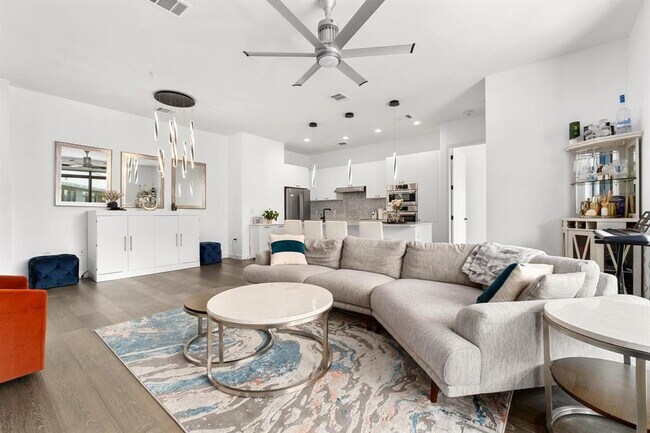 Photo - 800 Embassy Dr Condo Unit 609