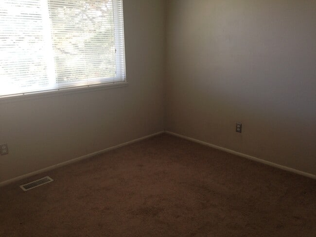 Photo - 3351 S Field St