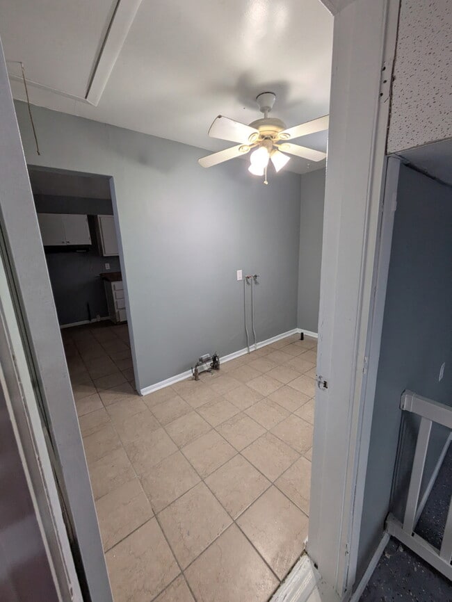 Photo - 4405 Silvis Rd