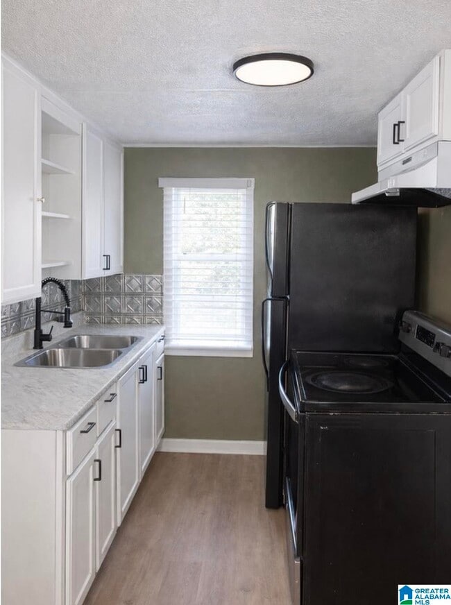 Photo - 1605 West St