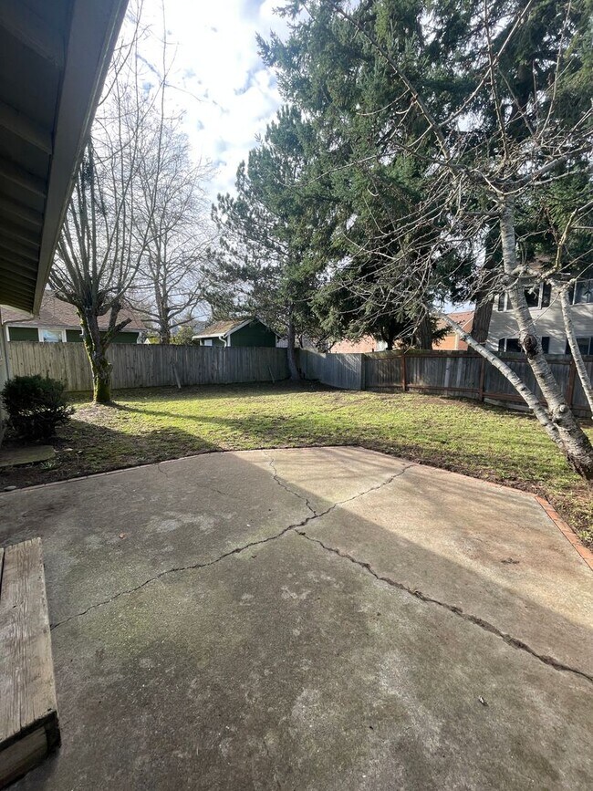 4 Bedroom Single Family Home Rental House Rental in WA