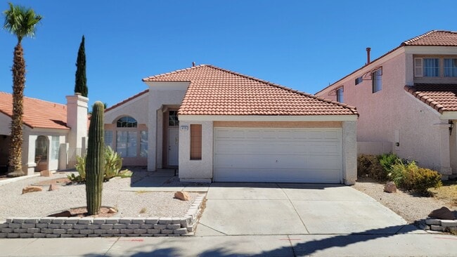 Building Photo - 9725 Sierra Mesa Ave Rental