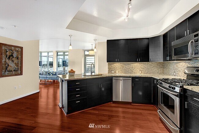 Kitchen to LR