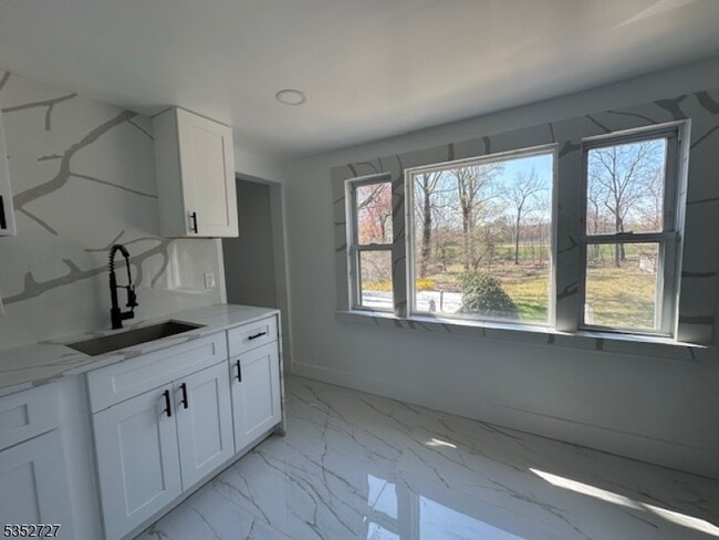 Photo - 589 Eder Ave
