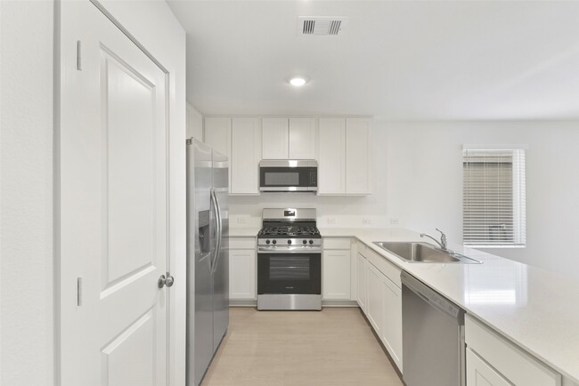 Photo - 253 Douglas Hls Dr