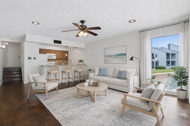 Building Photo - 12500 Melville Dr Unit 231 C