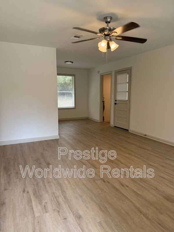 Photo - 4843 Wellborn Dr