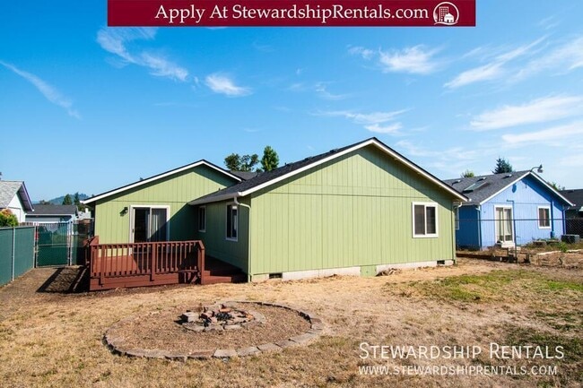 Photo - 5051 Forsythia St