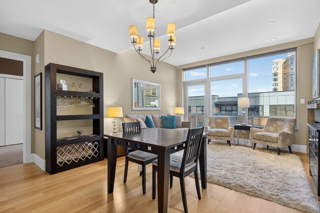 Photo - 1001 NW Lovejoy St