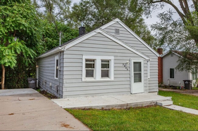 Building Photo - 3440 Easton Blvd