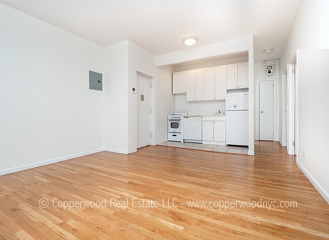 Photo - 53-55 East 95th St