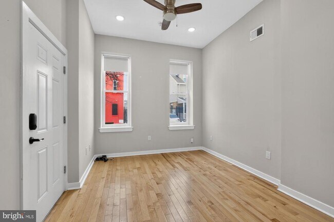 Photo - 2234 Master St Unit 1