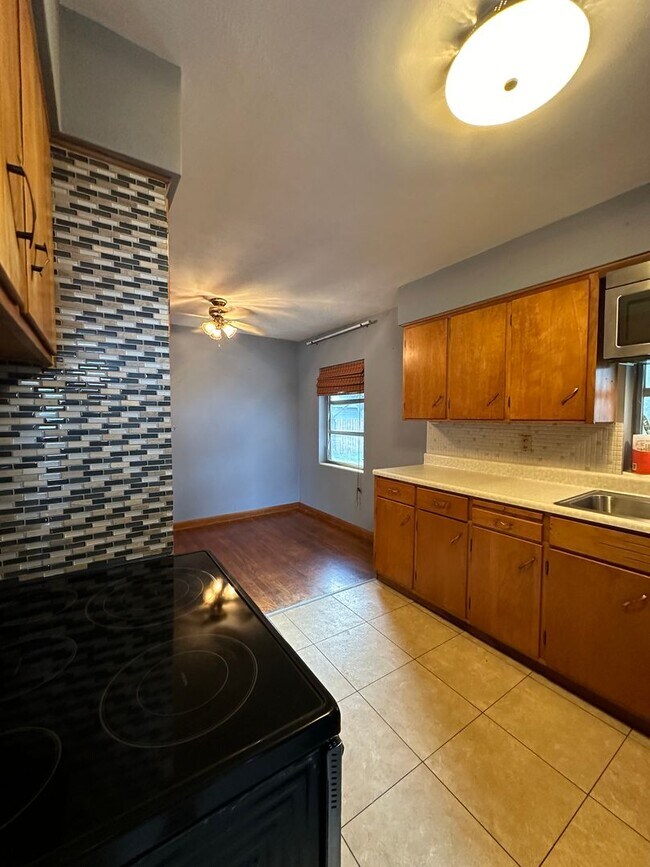 Photo - Nice 2/1 Home w/ Fenced Yard in St Cloud