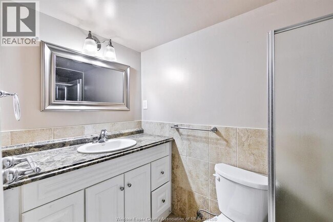 Photo - 3200 Longfellow Ave