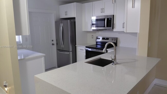 Photo - 5335 NW 10th Ct Unidad 209